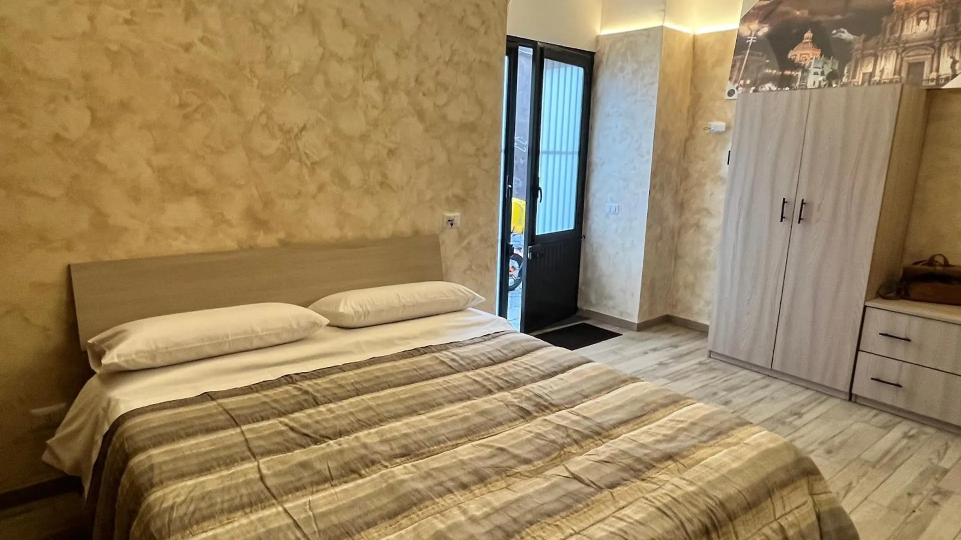 Bed & Breakfast Fisicaro Holiday Home Catania